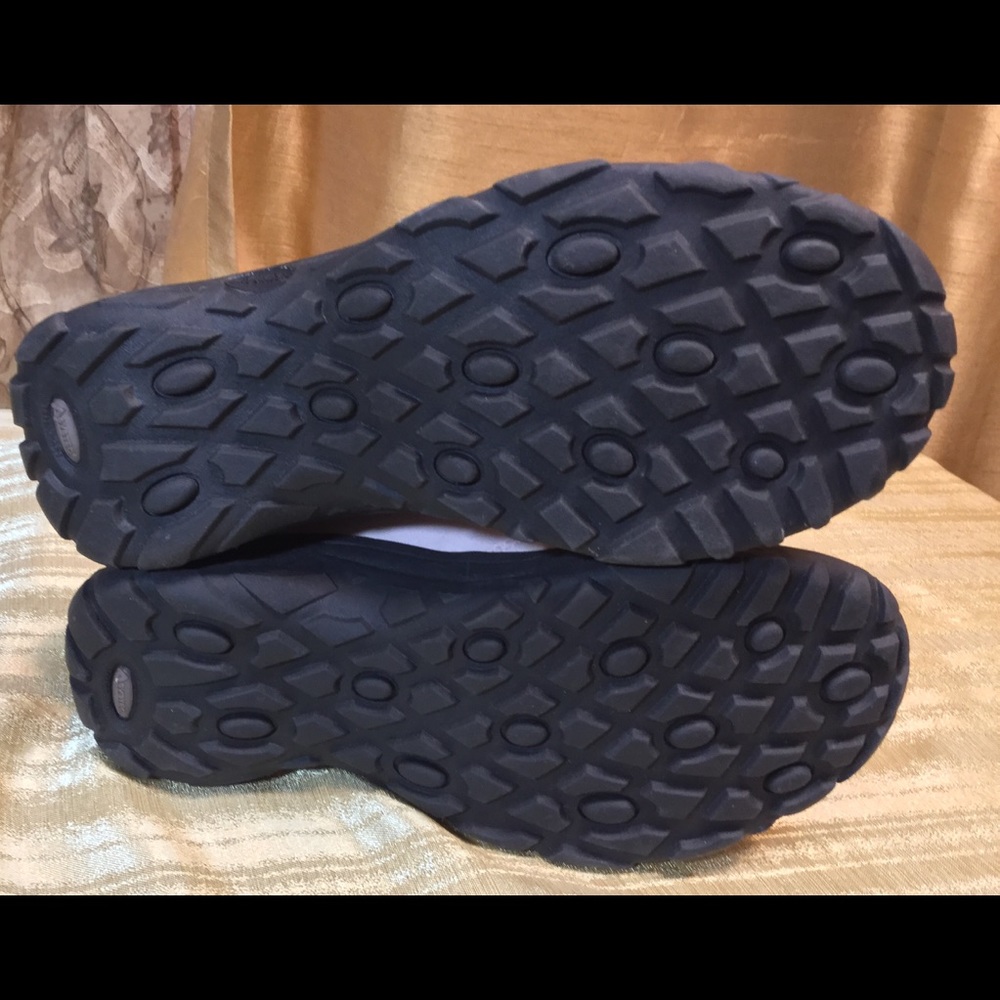 Cabelas Slip On Mocs - Picture 5 of 5